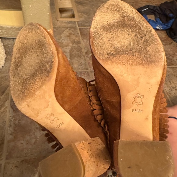 Tory Burch heeled moccasin - Picture 6 of 6